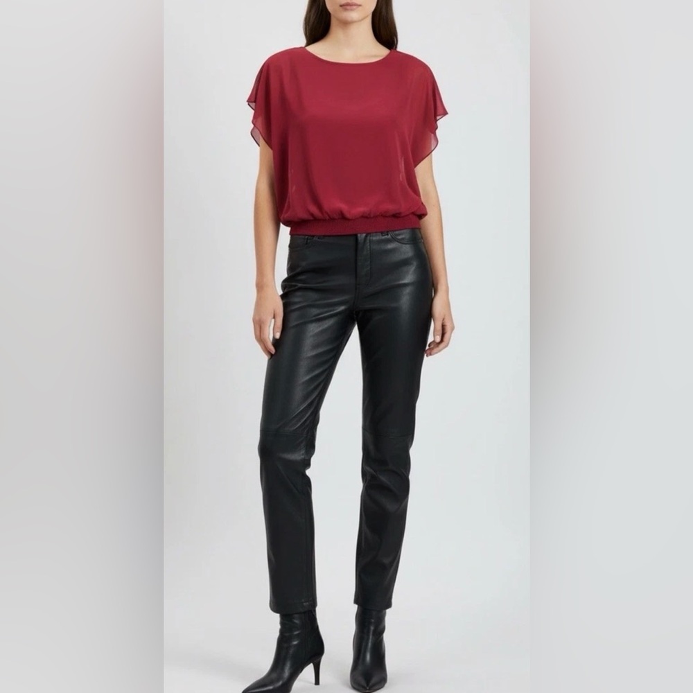 Elegant Red Women's Top size small